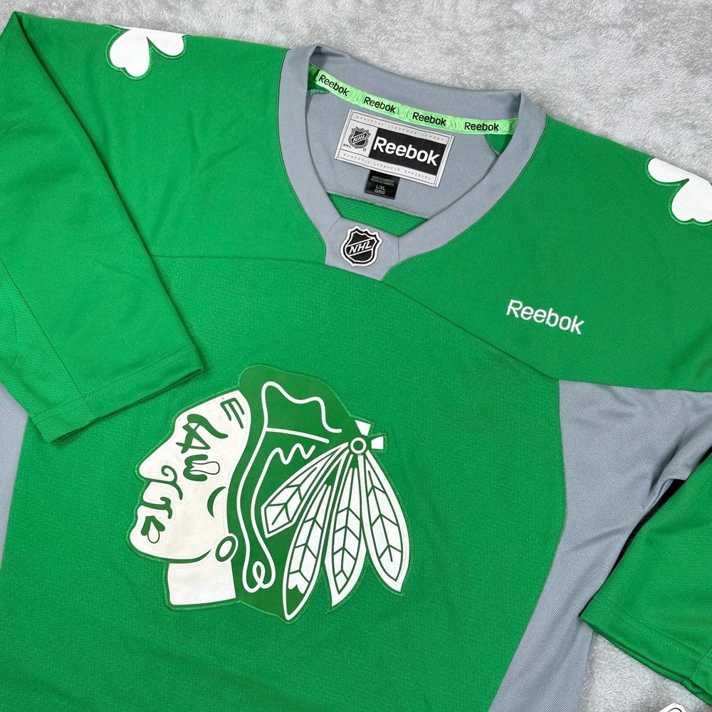 NWT Reebok Chicago Blackhawks St Patricks Day Jersey Youth L/XL Practice Green